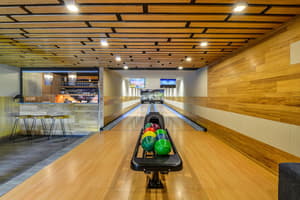 thumbnail: Bowling