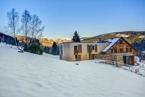 thumbnail: Exterior