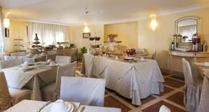 thumbnail: Breakfast area