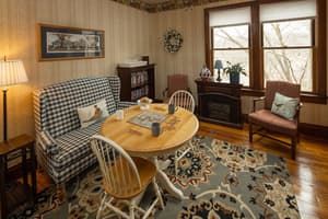 thumbnail: Interior
