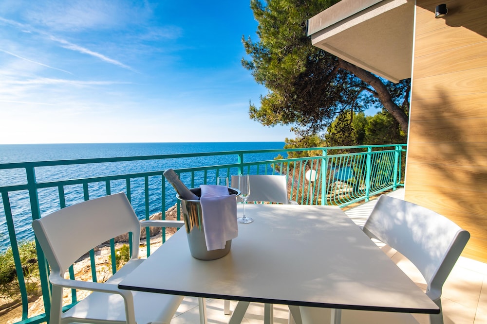 Beach/ocean view