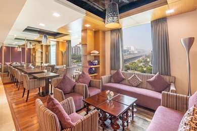 Guest Room,Guest Room Amenity,Suite,On-Site