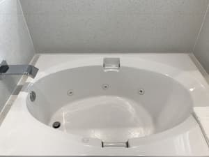 thumbnail: Jetted tub