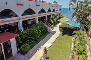 thumbnail: Front of property