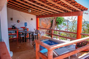 thumbnail: Front of property