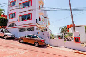 thumbnail: Exterior