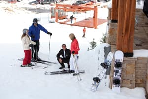 thumbnail: Skiing