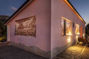 thumbnail: Exterior