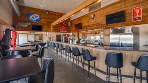 thumbnail: Bar (on property)