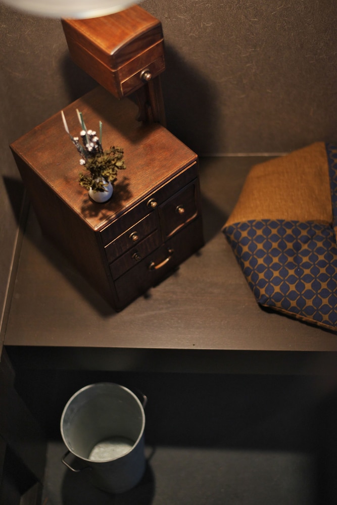 Room amenity