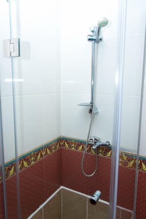 thumbnail: Bathroom shower