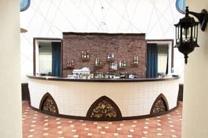 thumbnail: Bar (on property)