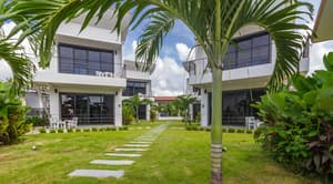 thumbnail: Exterior