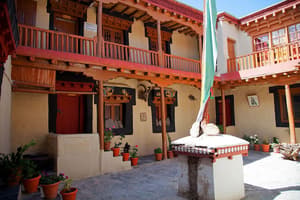 thumbnail: Interior