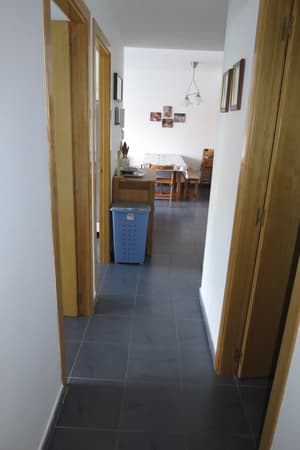 thumbnail: Interior entrance