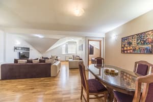 thumbnail: In-room dining