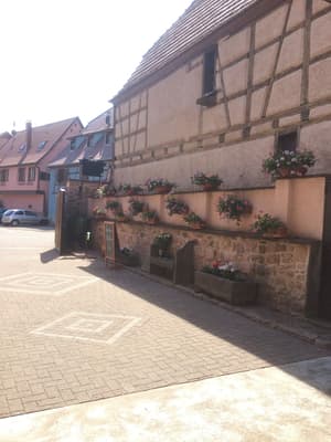 thumbnail: Interior entrance