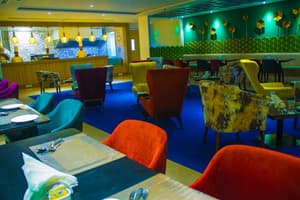 thumbnail: Restaurant