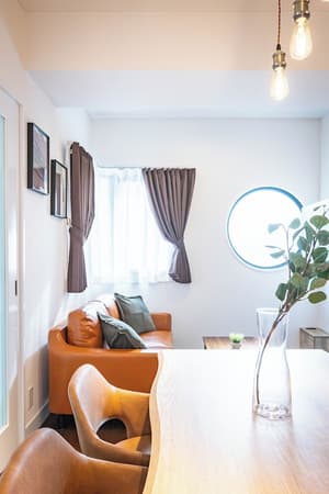 thumbnail: In-room dining