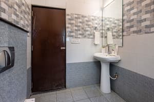 thumbnail: Bathroom