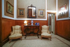 thumbnail: Interior entrance