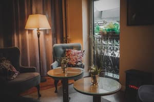 thumbnail: Front of property