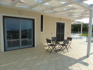 thumbnail: Terrace/patio