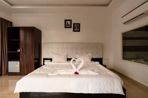 thumbnail: Room