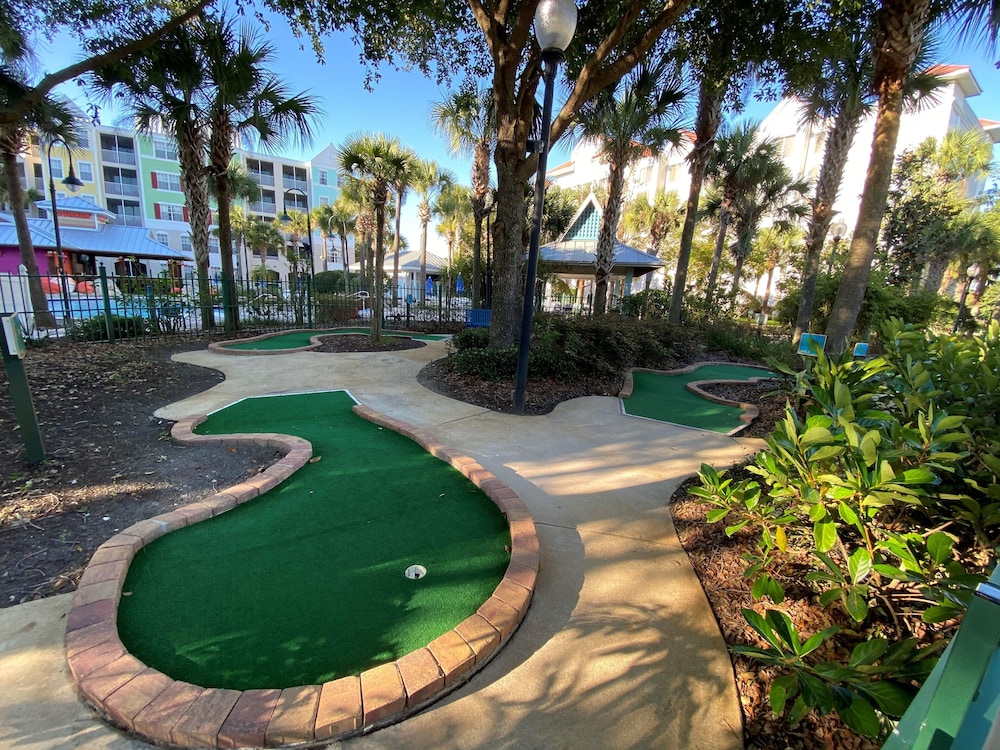Mini-golf