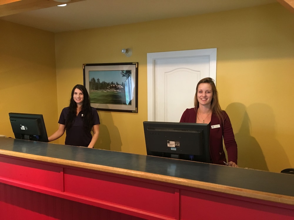 Check-in/check-out kiosk