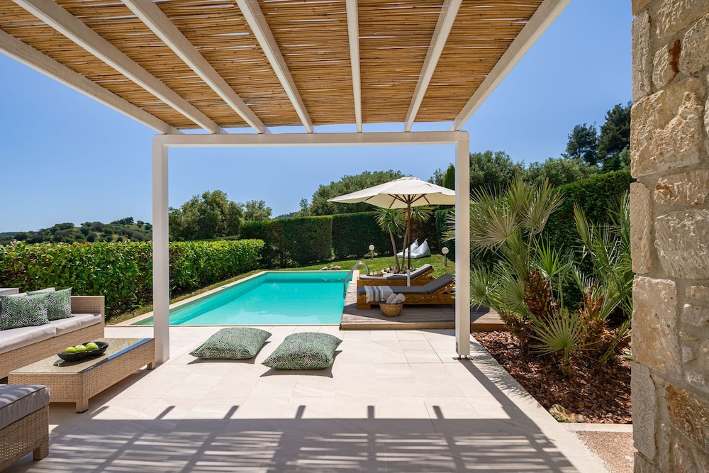Private pool