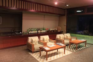 thumbnail: Bar (on property)