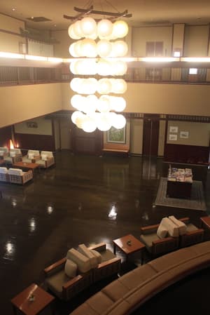 thumbnail: Lobby lounge