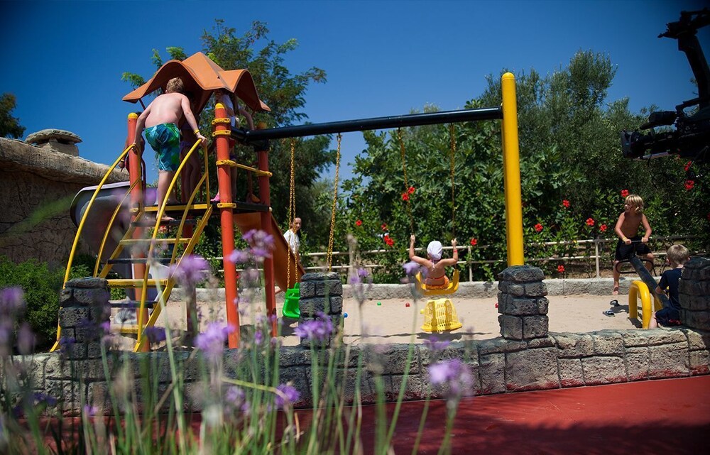 Children's play area - outdoor