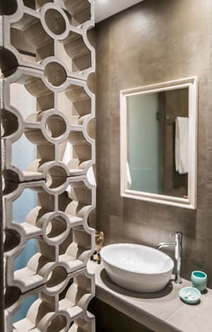 thumbnail: Interior