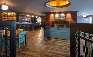 thumbnail: Bar (on property)