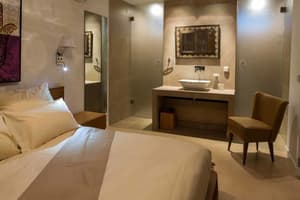 thumbnail: Bathroom sink