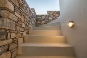 thumbnail: Exterior