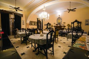 thumbnail: Restaurant
