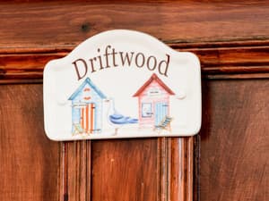 thumbnail: Exterior detail