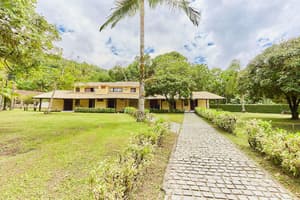thumbnail: Property grounds