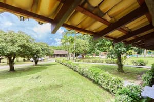thumbnail: Property grounds