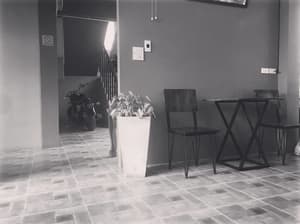 thumbnail: Lobby sitting area