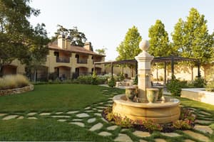 thumbnail: Courtyard