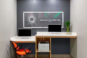 thumbnail: Business center
