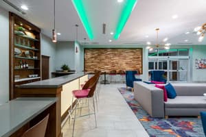 thumbnail: Bar (on property)