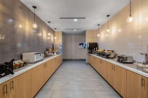 thumbnail: Breakfast area