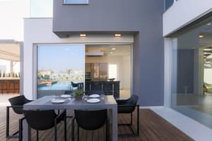 thumbnail: Exterior