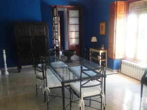 thumbnail: In-room dining