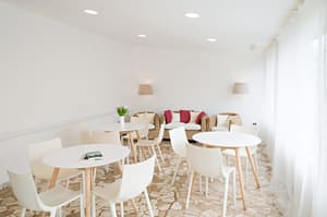thumbnail: Breakfast area